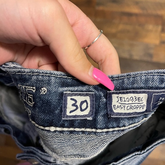 Women’s Miss Me Jeans - Picture 3 of 4